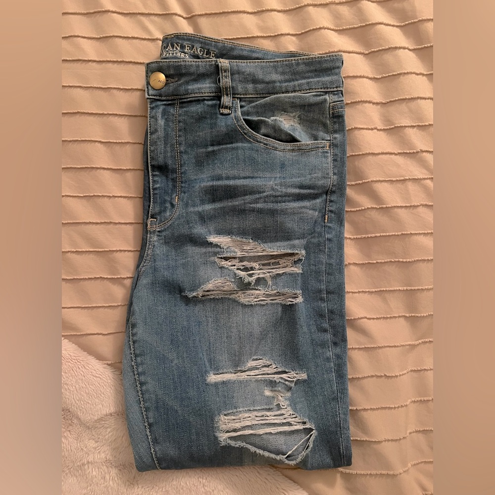 American Eagle Hi-Rise Jegging / distressed medium wash